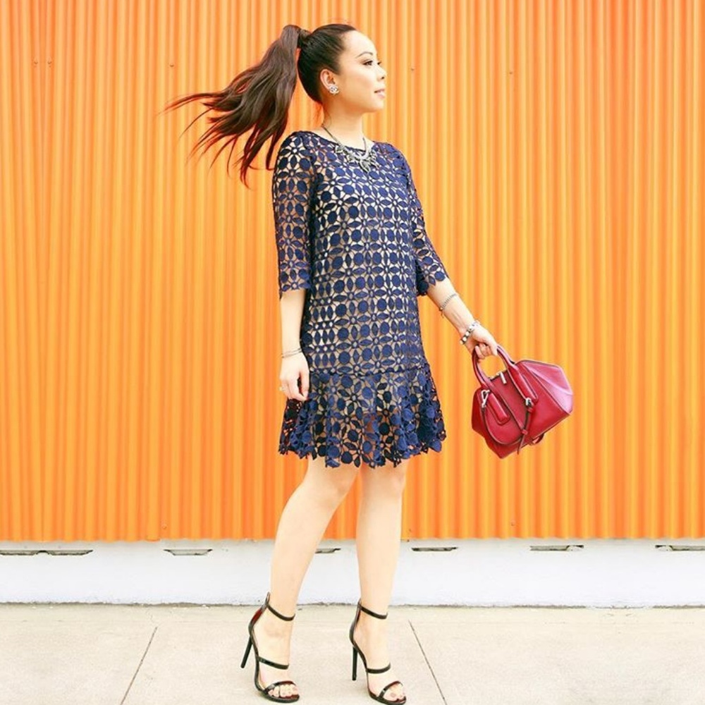 Flynn Maroon Leather Crossbody Roland Barrel Bag - Picture 3 of 8